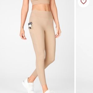 PreOwned Fabletics Motion 365 Trinity High-Waisted Pocket Leggings 7/8 in Buff